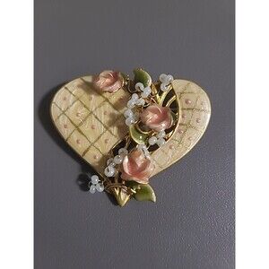 Heart With Pink Roses And faux Pearls
